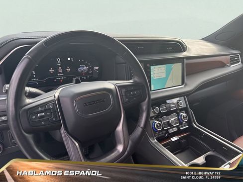 Used 2023 GMC Yukon Denali Ultimate image 12
