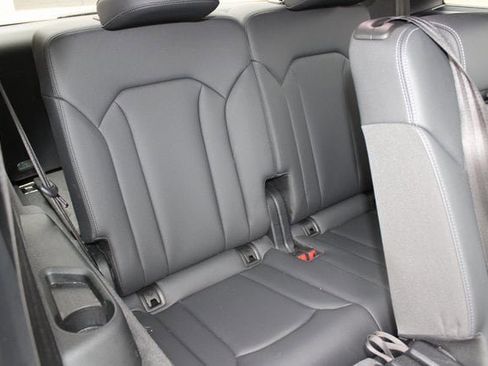 Used 2025 Audi Q7 3.0T Premium Plus image 20