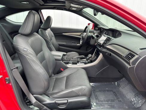 Used 2017 Honda Accord Touring image 15