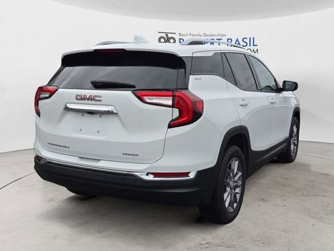 Used 2023 GMC Terrain SLT image 5