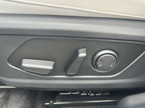 Certified 2024 Hyundai Tucson Limited AWD/4WD image 16