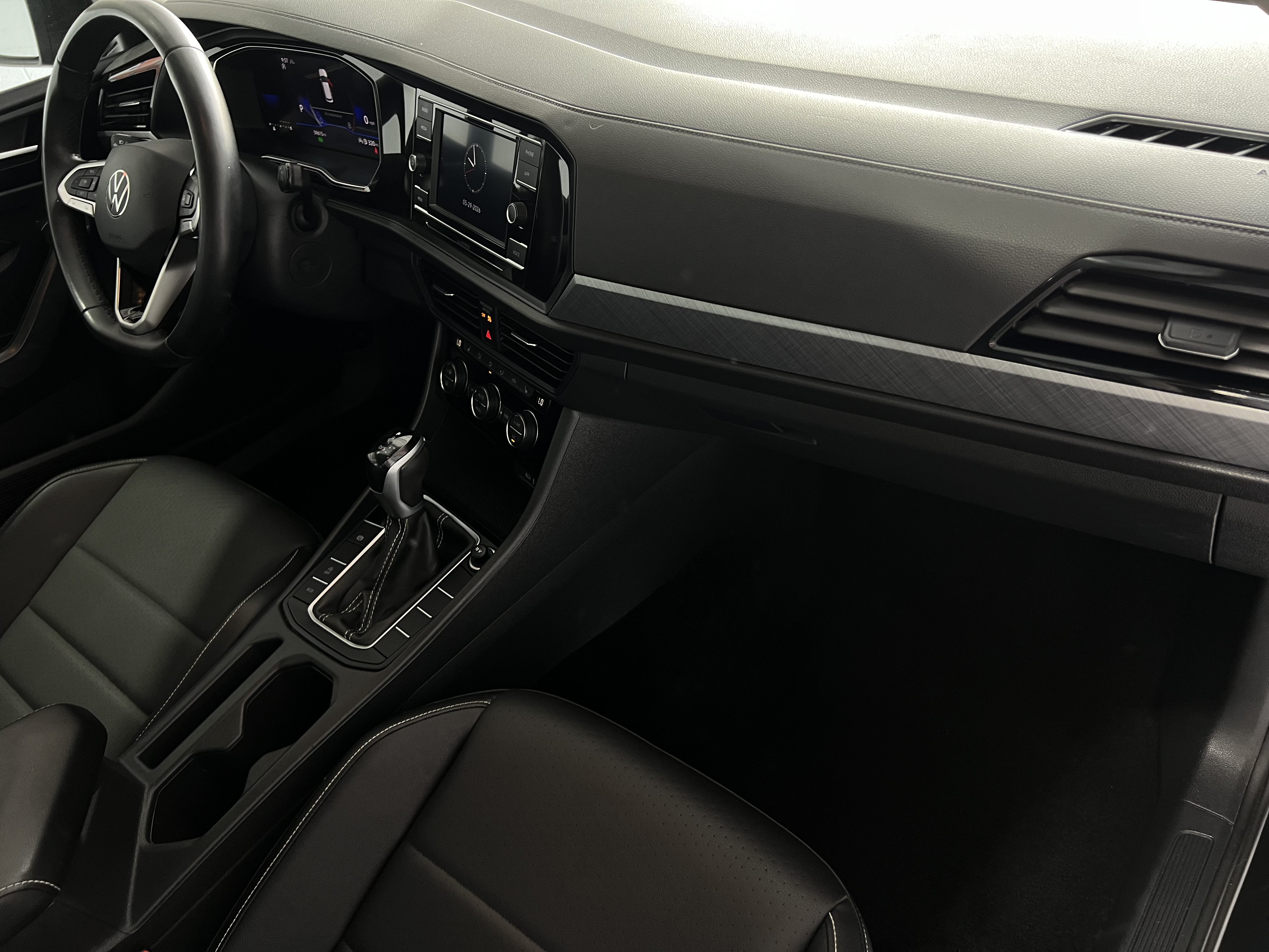 Used 2024 Volkswagen Jetta SE FWD image 19