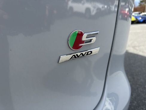 Used 2018 Jaguar F-PACE S image 33