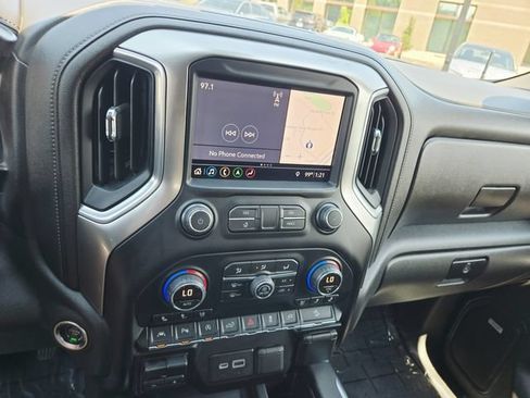 Used 2019 Chevrolet Silverado 1500 LTZ AWD/4WD image 23
