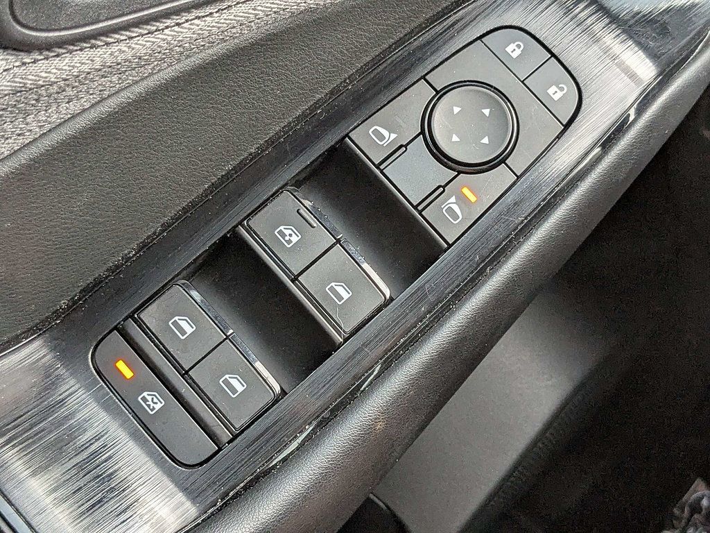 Used 2023 Nissan Rogue S FWD image 25