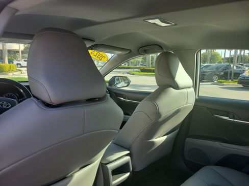 Certified 2023 Toyota Camry SE FWD image 14