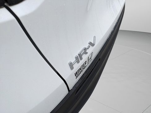 Used 2023 Honda HR-V LX image 39