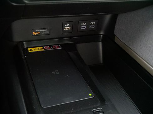 Certified 2025 Toyota Camry LE FWD image 28