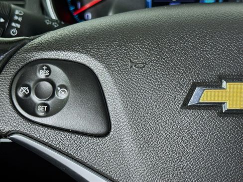 Used 2018 Chevrolet Impala LT FWD image 11