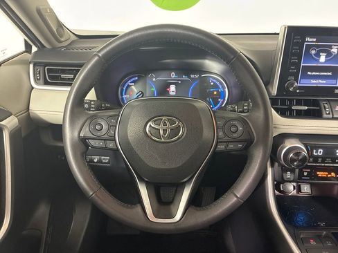 Used 2020 Toyota RAV4 Limited image 15