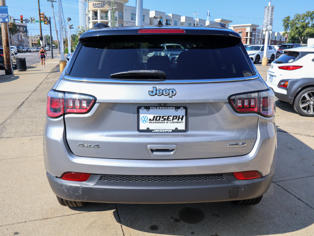 Used 2018 Jeep Compass Latitude w/ Popular Equipment Group AWD/4WD image 4