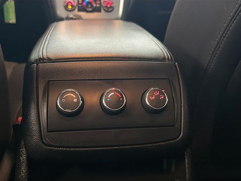 Used 2015 GMC Acadia SLE FWD image 25