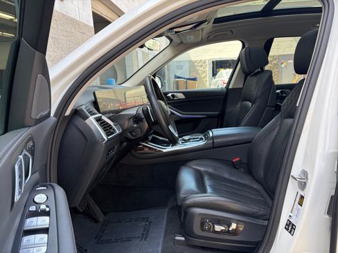 Used 2026 BMW X7 xDrive40i AWD/4WD image 11