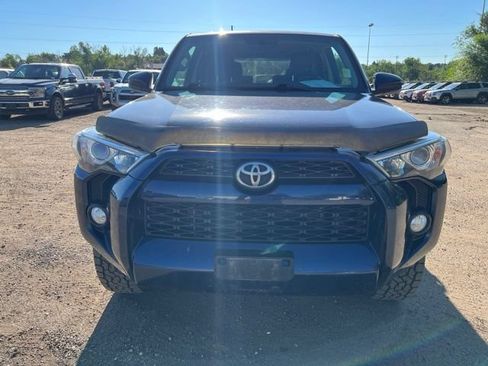 Used 2014 Toyota 4Runner SR5 AWD/4WD image 10