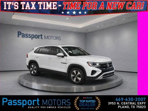 Used 2024 Volkswagen Atlas Cross Sport SE image 1