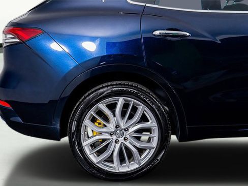Used 2022 Maserati Levante GT image 8