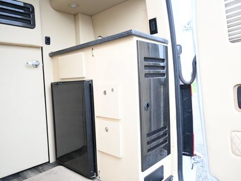 Used 2019 Mercedes-Benz Sprinter 170 image 19