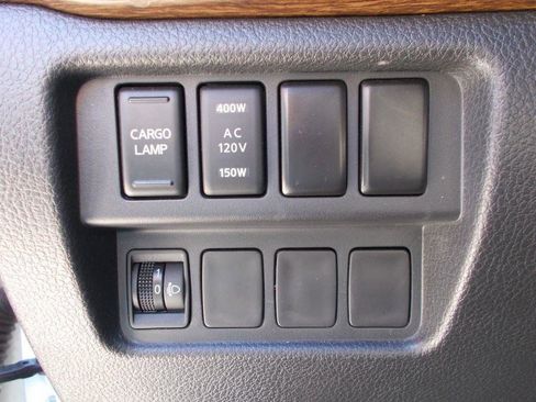 Used 2023 Nissan Titan Platinum Reserve w/ Moonroof Package image 21