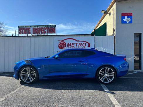 Used 2017 Chevrolet Camaro LT image 2