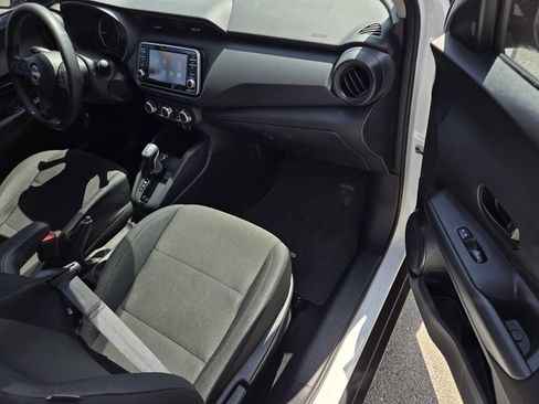 Certified 2025 Nissan Kicks Play S FWD image 7