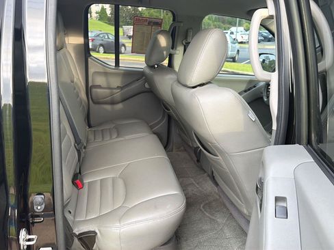 Used 2017 Nissan Frontier Desert Runner RWD image 12