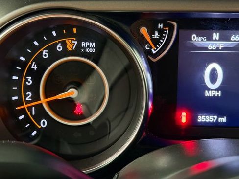 Used 2021 Jeep Wrangler Sport AWD/4WD image 13