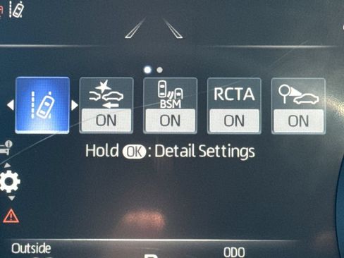 Used 2020 Toyota Highlander XLE AWD/4WD image 20