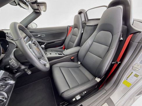 Certified 2024 Porsche 718 Boxster Style Edition image 5