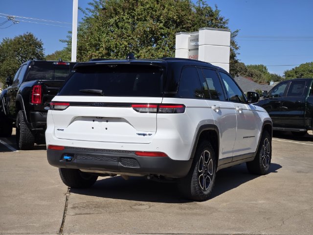 Used 2023 Jeep Grand Cherokee Trailhawk w/ Advanced Protech Group II AWD/4WD image 7