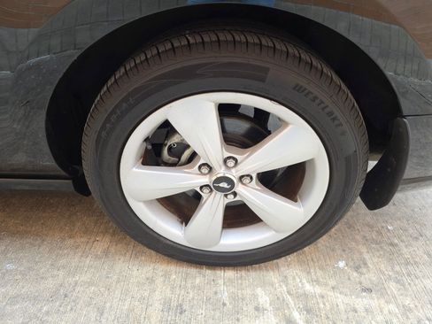 Used 2014 Ford Mustang GT image 26