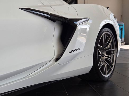 Used 2025 Chevrolet Corvette Z06 RWD image 11