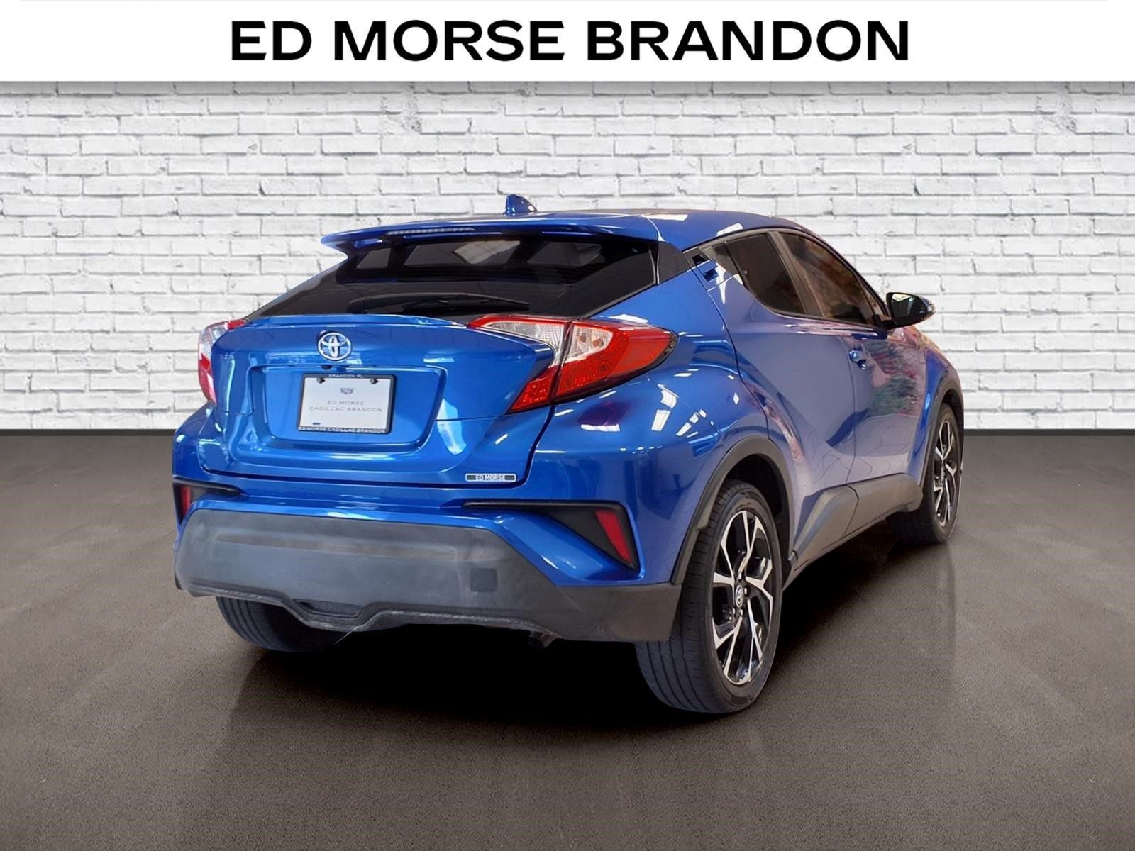 Used 2020 Toyota C-HR XLE FWD image 4