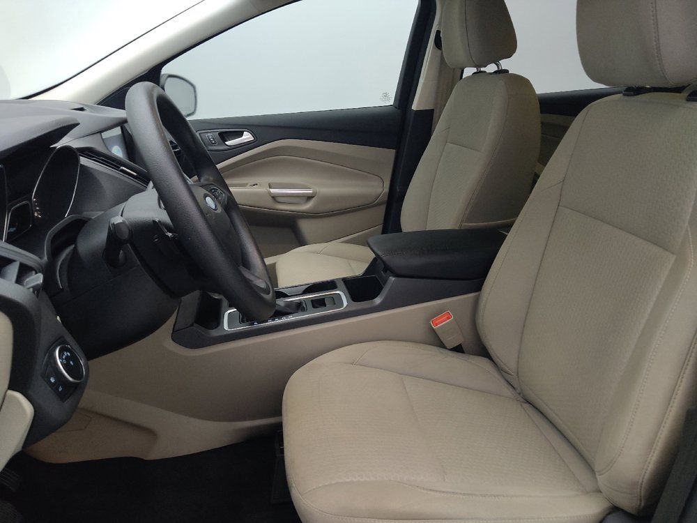 Used 2017 Ford Escape SE w/ Equipment Group 201A FWD image 17
