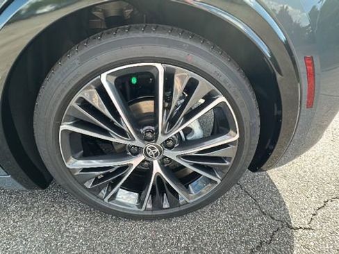 New 2026 Toyota Prius XLE FWD image 18