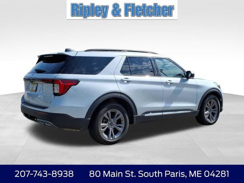 Certified 2025 Ford Explorer Active w/ Active Comfort Package AWD/4WD image 6