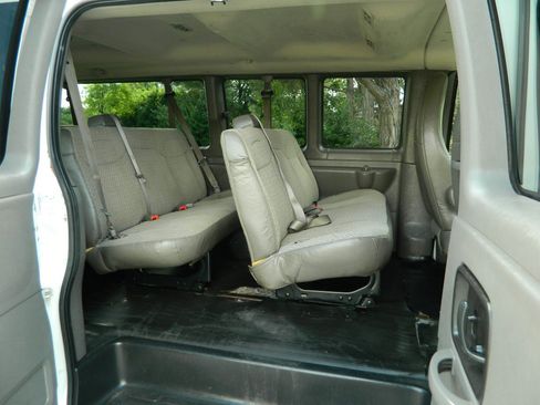 Used 2014 Chevrolet Express 3500 LS w/ Cold Climate Package RWD image 19