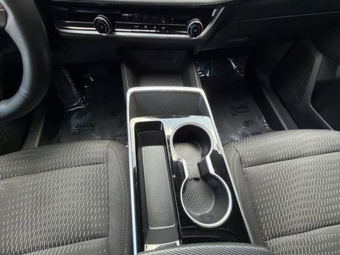 Used 2025 Chevrolet Equinox LT w/ Safety and Technology Package FWD image 19