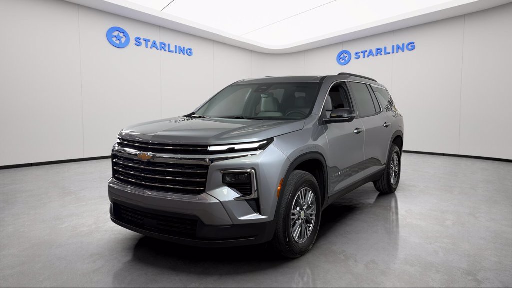 Certified 2026 Chevrolet Traverse LT w/ Driver Confidence Package FWD image 16