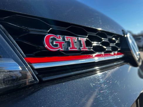 Used 2021 Volkswagen GTI S image 10
