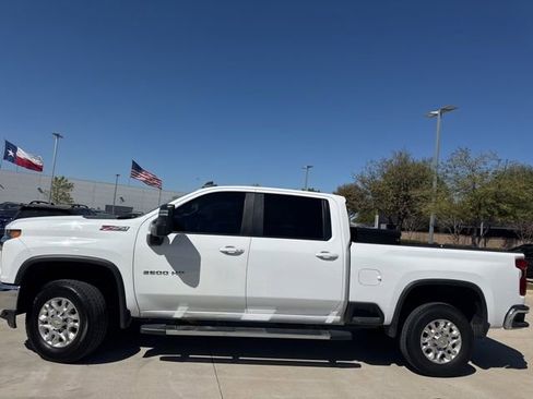 Used 2023 Chevrolet Silverado 2500 LT w/ Convenience Package image 5