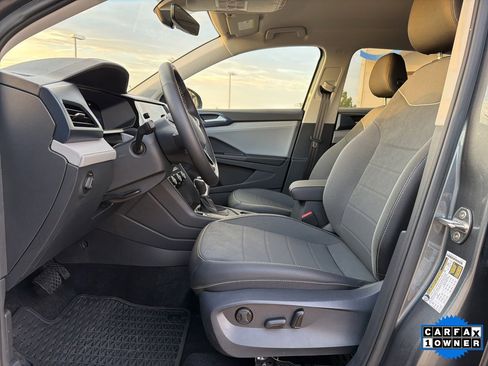 Used 2024 Volkswagen Taos SE image 10