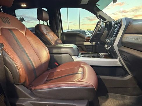 Used 2022 Ford F350 King Ranch w/ King Ranch Ultimate Package AWD/4WD image 11