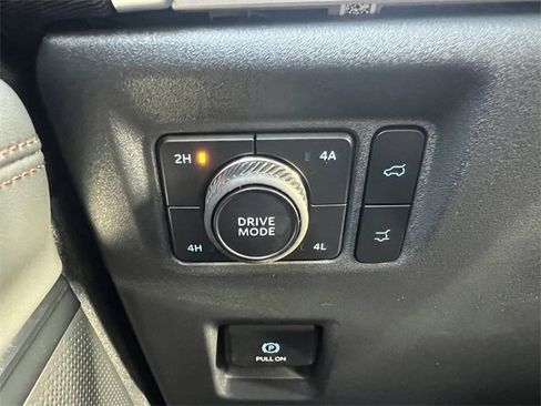 New 2025 Ford Expedition Active image 24