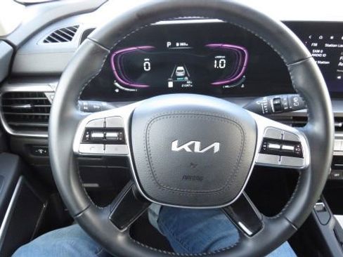 Used 2024 Kia Telluride S w/ S Sunroof Package image 24