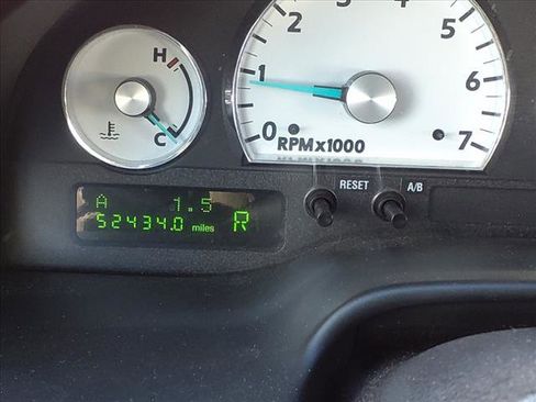 Used 2004 Ford Thunderbird Deluxe image 16