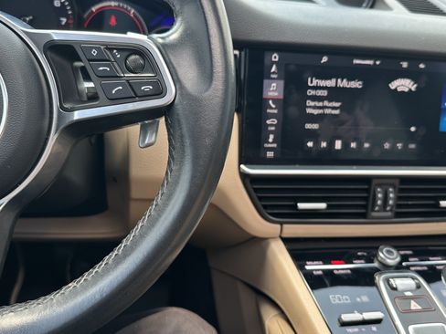 Used 2020 Porsche Cayenne AWD/4WD image 21