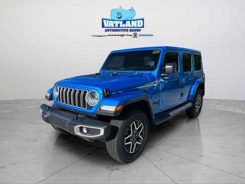 Certified 2025 Jeep Wrangler Unlimited Sahara AWD/4WD image 1