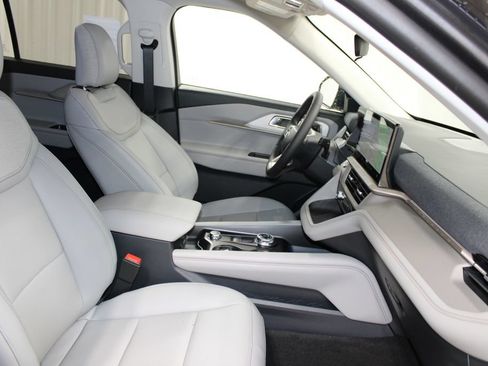 New 2026 Ford Explorer Active w/ Active Comfort Package AWD/4WD image 33