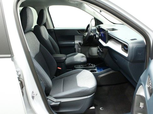Used 2025 Ford Maverick XLT FWD image 15
