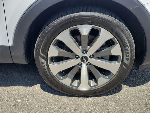 Used 2021 Kia Telluride EX w/ EX Premium Package FWD image 6